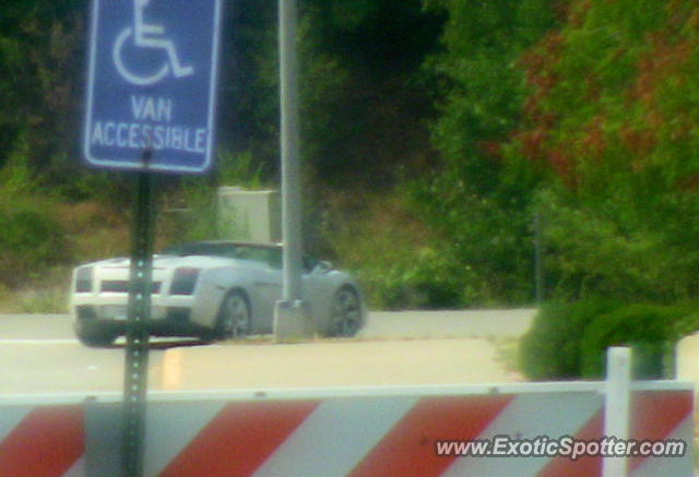 Lamborghini Gallardo spotted in St. Louis, Missouri