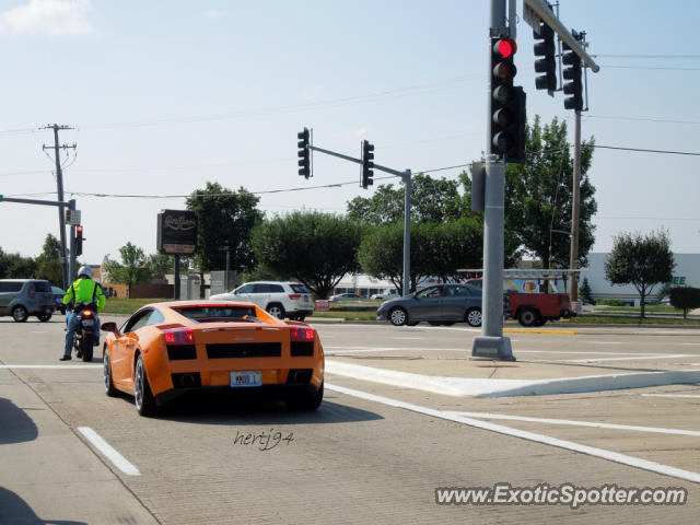 Lamborghini Gallardo spotted in Lake Zurich, Illinois