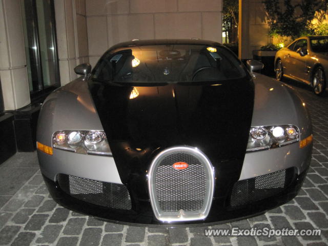 Bugatti Veyron spotted in Chicago, Illinois