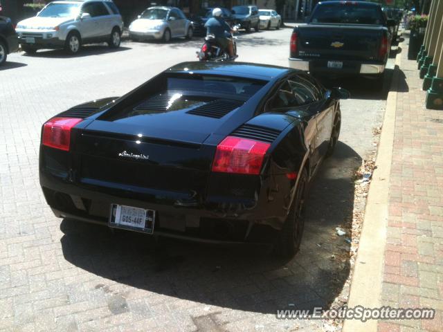 Lamborghini Gallardo spotted in St. Louis, Missouri