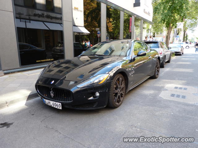 Maserati Gransport spotted in Düsseldorf, Germany