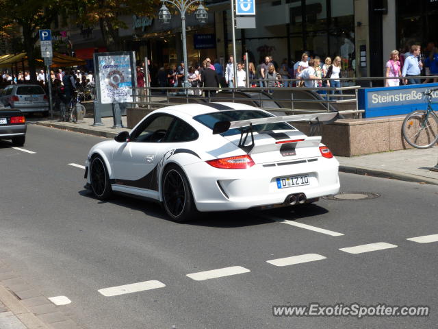Porsche 911 GT3 spotted in Düsseldorf, Germany
