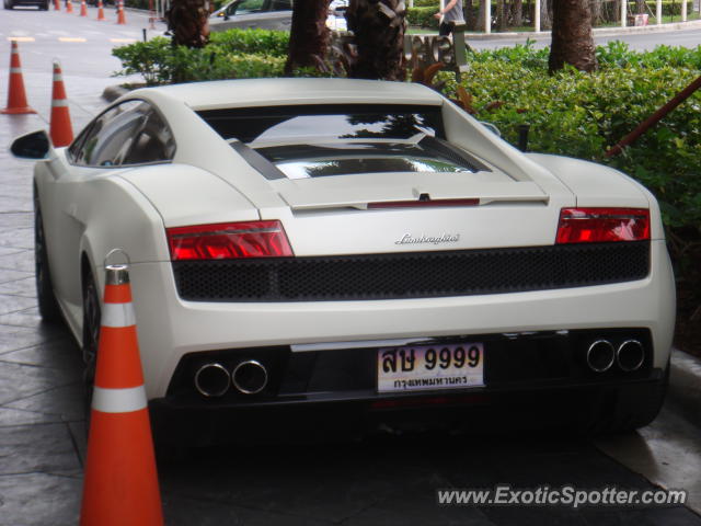 Lamborghini Gallardo spotted in Bangkok, Thailand