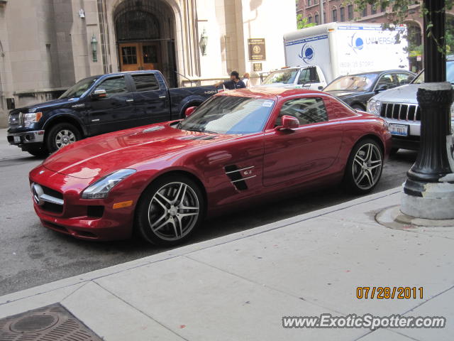 Mercedes SLS AMG spotted in Chicago, Illinois