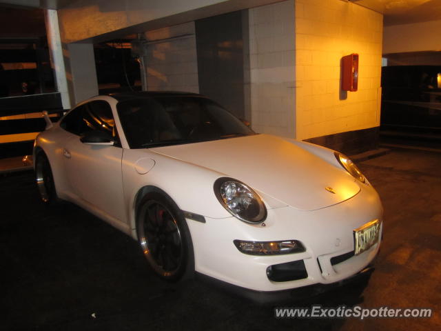 Porsche 911 GT3 spotted in Toronto, Canada