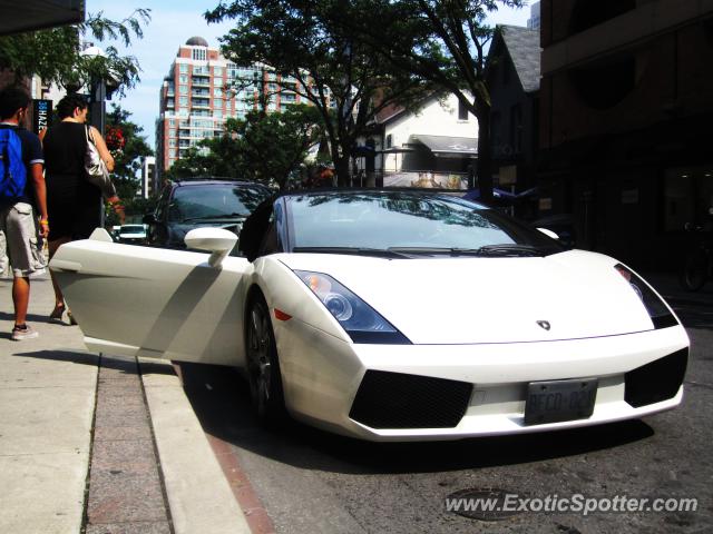 Lamborghini Gallardo spotted in Toronto, Canada