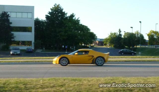 Lotus Elise spotted in Brown Deer, Wisconsin