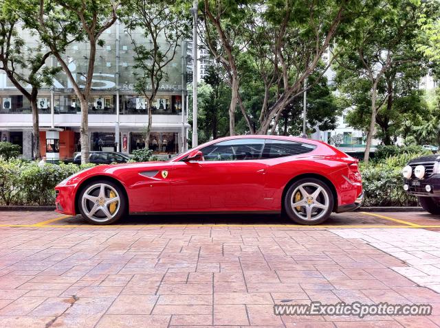 Ferrari FF spotted in Orchard, Singapore