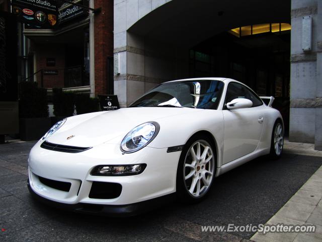 Porsche 911 GT3 spotted in Toronto, Canada