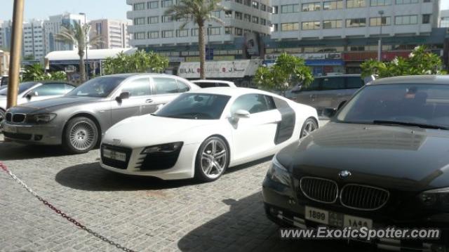 Audi R8 spotted in Abu Dhabi, United Arab Emirates