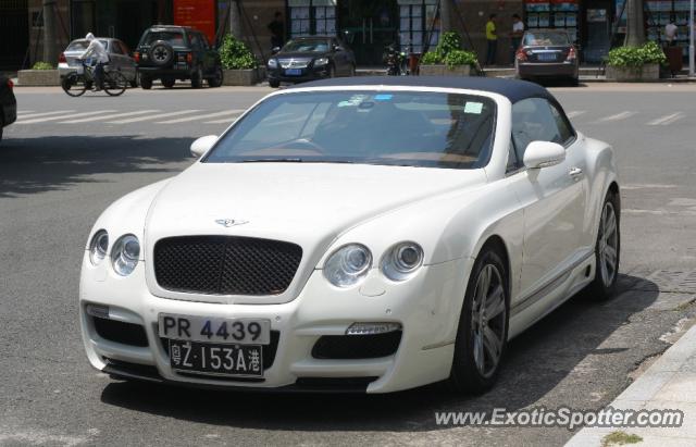 Bentley Continental spotted in Shenzhen, China