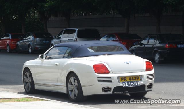 Bentley Continental spotted in Shenzhen, China