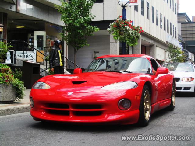 Dodge Viper spotted in Toronto, Canada