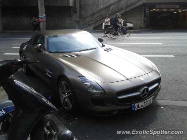 Mercedes SLS AMG spotted in Cologne, Germany