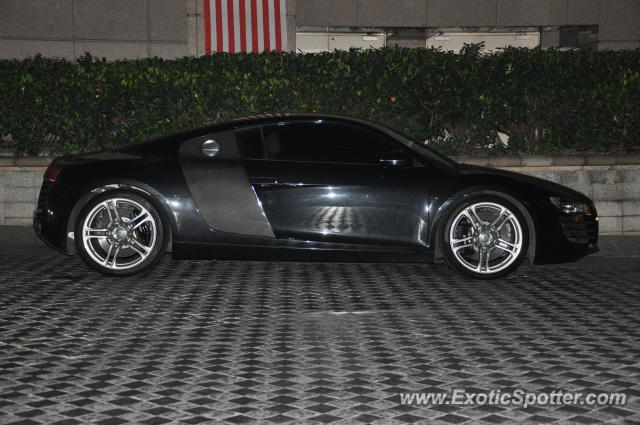 Audi R8 spotted in KLCC Twin Tower, Malaysia