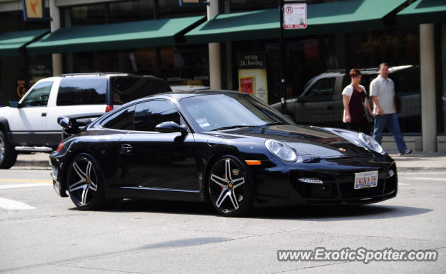 Porsche 911 GT3 spotted in Chicago, Illinois