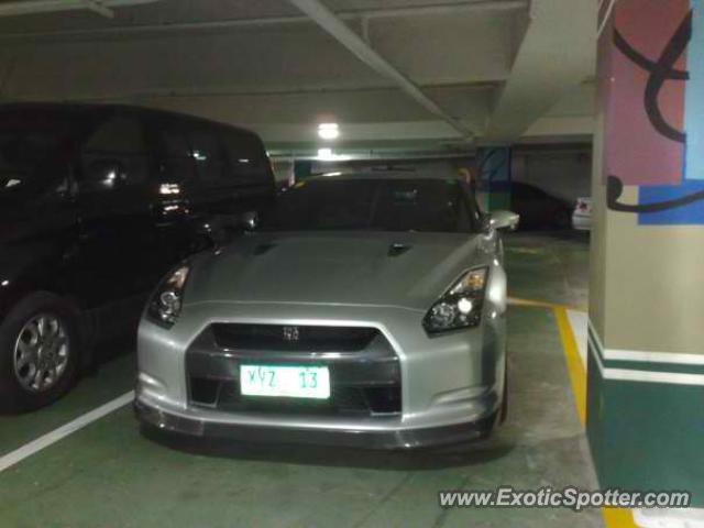 Nissan Skyline spotted in Alabang city, Philippines