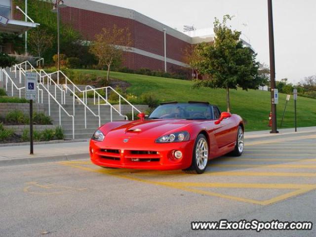 Dodge Viper spotted in Schaumburg, Illinois