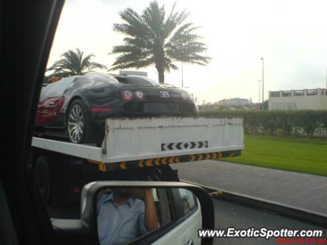 Bugatti Veyron spotted in Dubai, United Arab Emirates