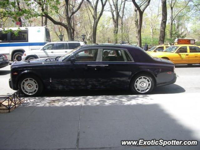 Rolls Royce Phantom spotted in New York, Fifth Ave, New York