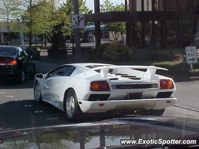 Lamborghini Diablo spotted in Bellevue, Washington