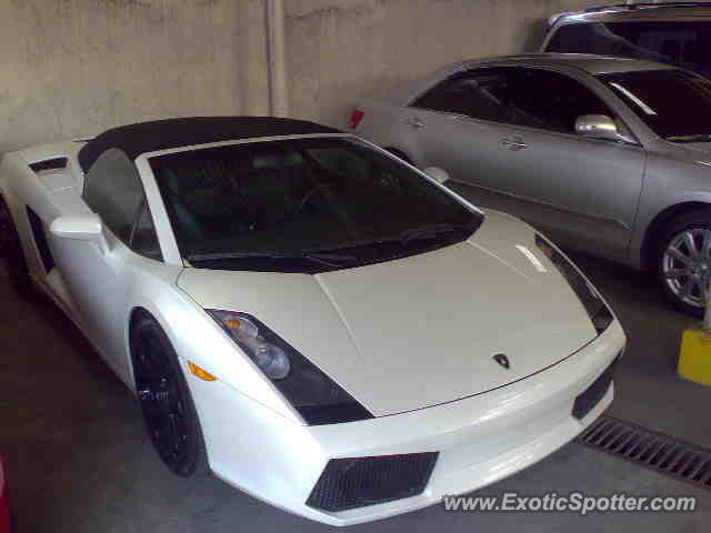 Lamborghini Gallardo spotted in Manila, Philippines