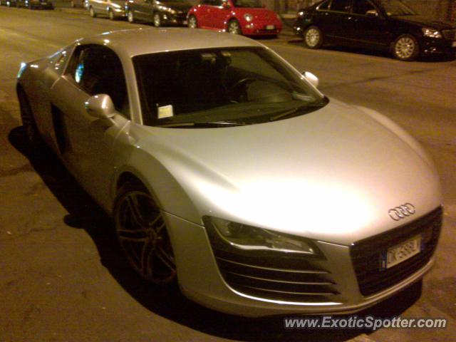 Audi R8 spotted in Milano, Italy