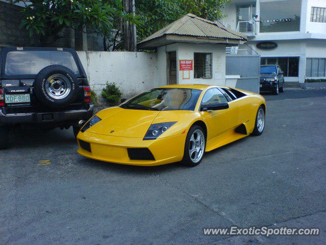 Lamborghini Murcielago spotted in Manila, Philippines