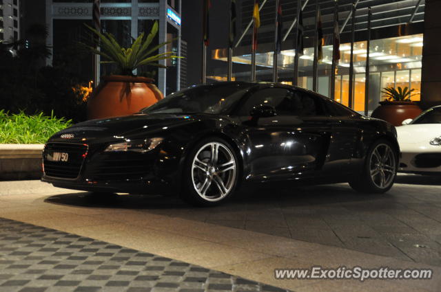 Audi R8 spotted in KLCC Twin Tower, Malaysia