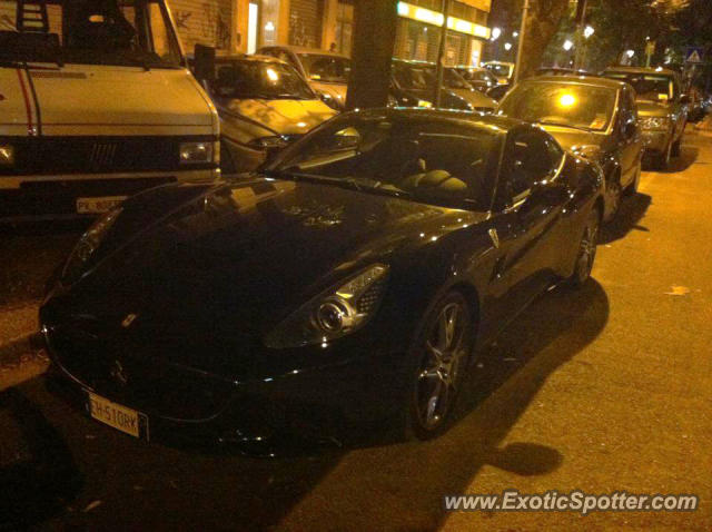 Ferrari California spotted in Milano, Italy