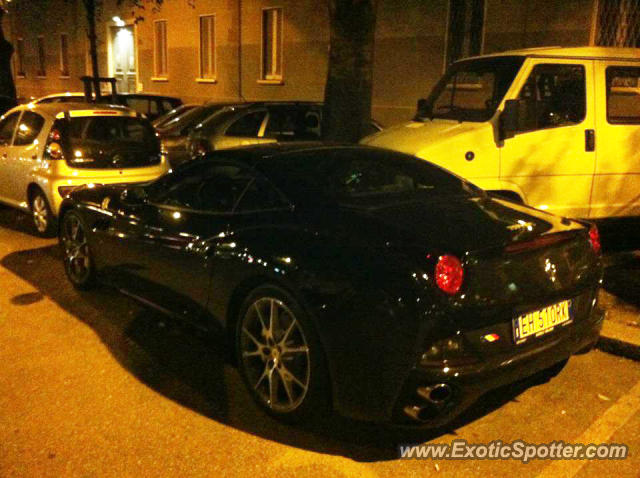 Ferrari California spotted in Milano, Italy