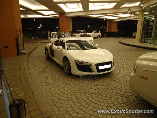 Audi R8 spotted in Dubai, United Arab Emirates