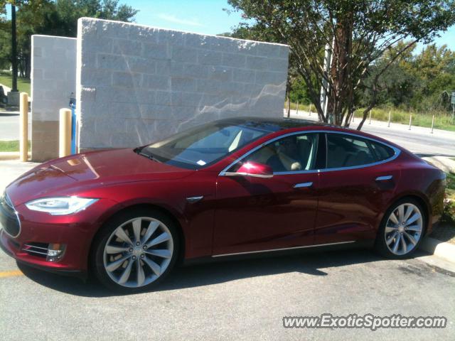 Tesla Model S spotted in Leon Springs, Texas