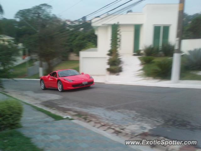 Ferrari 458 Italia spotted in São Paulo, Brazil