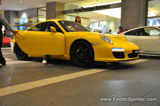 Porsche Carrera GT spotted in Bukit Bintang KL, Malaysia