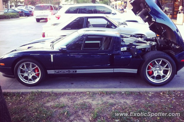 Ford GT spotted in Toronto, Ontario, Canada