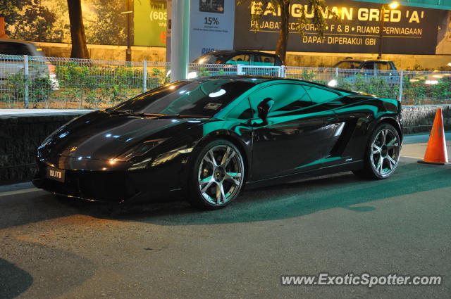 Lamborghini Gallardo spotted in Hard Rock KL, Malaysia