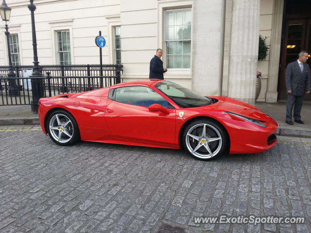 Ferrari 458 Italia spotted in LONDON, United Kingdom