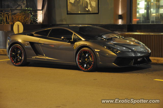 Lamborghini Gallardo spotted in Hard Rock KL, Malaysia