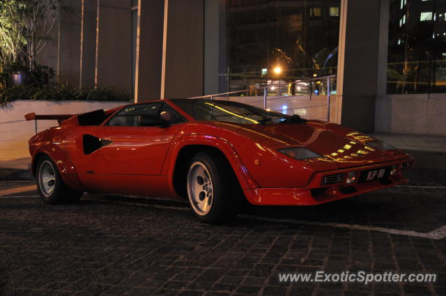 Lamborghini Countach spotted in KLCC Twin Tower, Malaysia