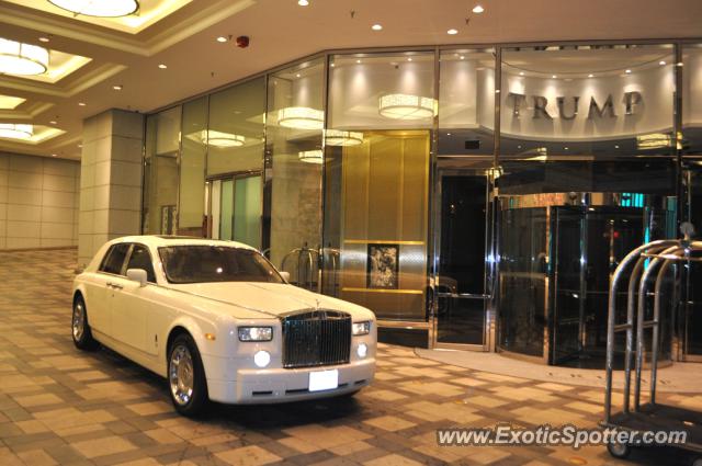 Rolls Royce Phantom spotted in Toronto, Canada