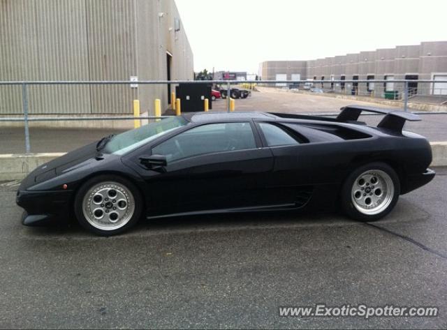 Lamborghini Diablo spotted in Toronto, Ontario, Canada