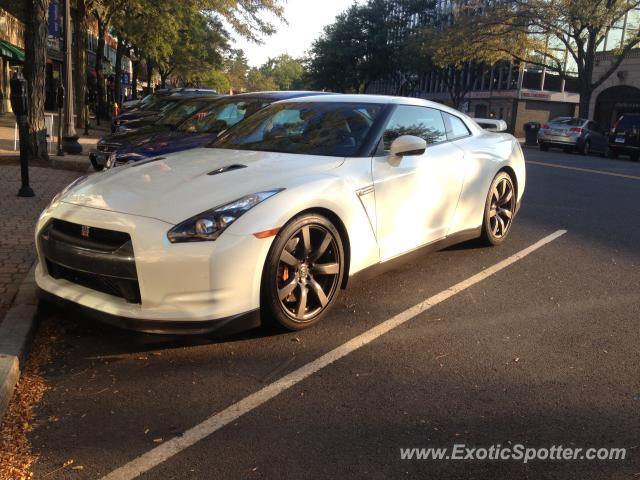 Nissan Skyline spotted in West HArtford, Connecticut