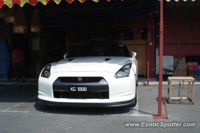 Nissan Skyline spotted in Miri, Sarawak, Malaysia