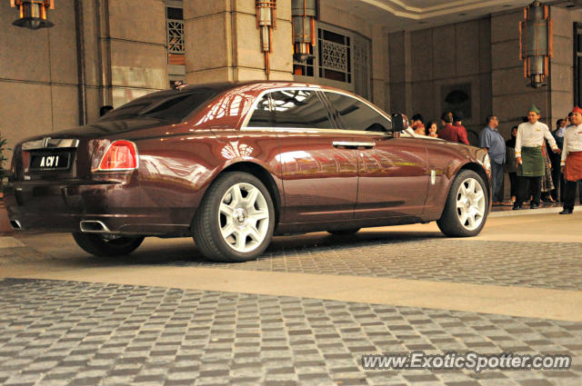 Rolls Royce Ghost spotted in KLCC Twin Tower, Malaysia