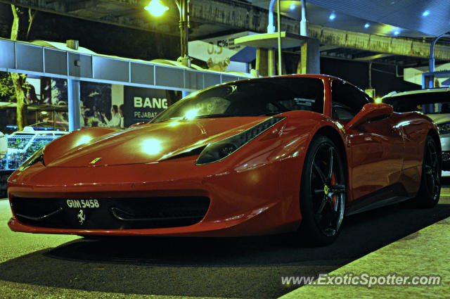 Ferrari 458 Italia spotted in Hard Rock KL, Malaysia