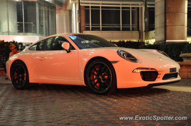 Porsche 911 GT2 spotted in KLCC Twin Tower, Malaysia