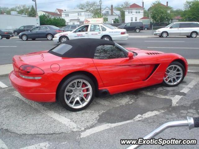 Dodge Viper spotted in Long Beach, New York