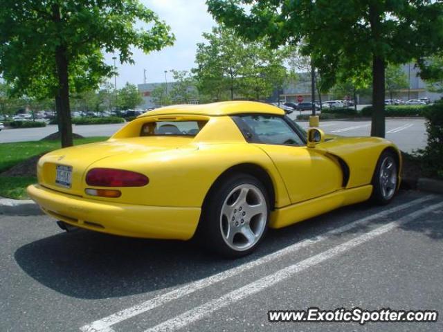 Dodge Viper spotted in Westbury, New York