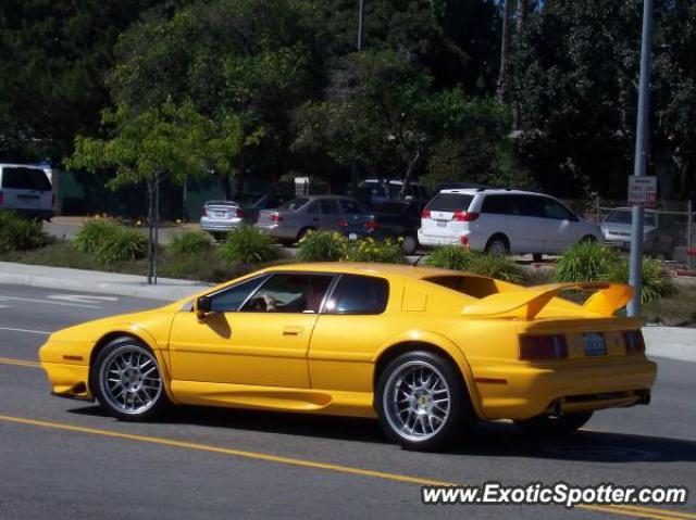 Lotus Esprit spotted in Calabasas, California